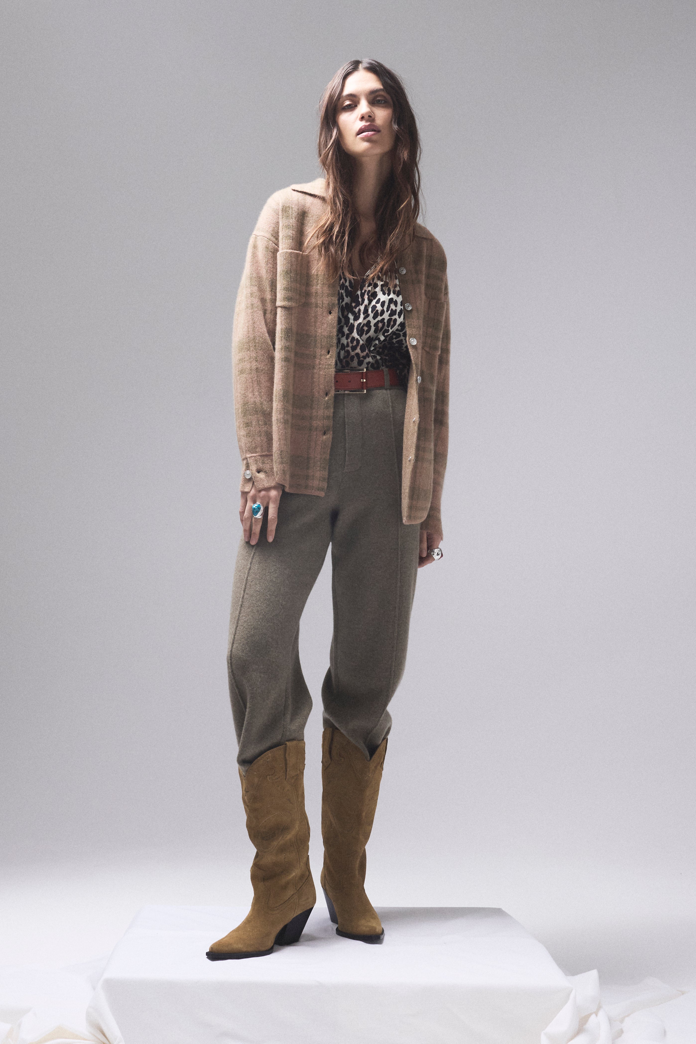 NOTSHY_LOOKBOOK_AH25_1.jpg?
